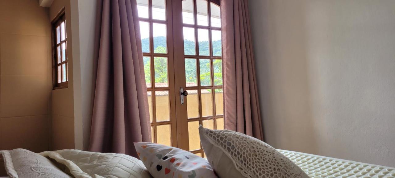Doce Lar Casa Violeta Holiday home *